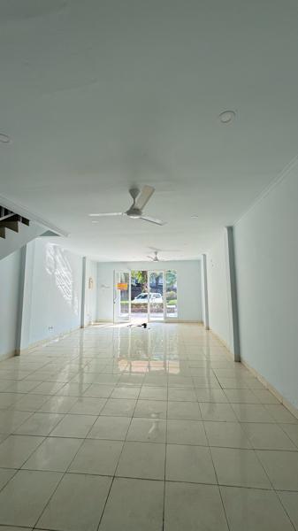 DiJual Ruko Movie Boulevard Jababeka Cikarang